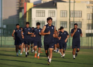 «Динамо» отправилось на матч в Грозный