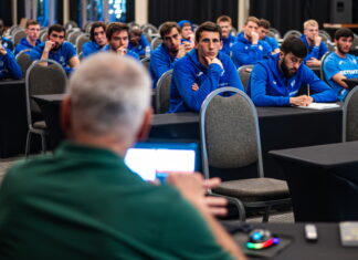 Специалист судейского департамента РФС провел семинар для динамовцев