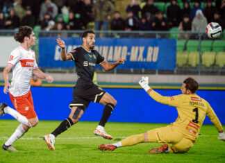 «Динамо» не удержало победный счет в матче со «Спартаком»